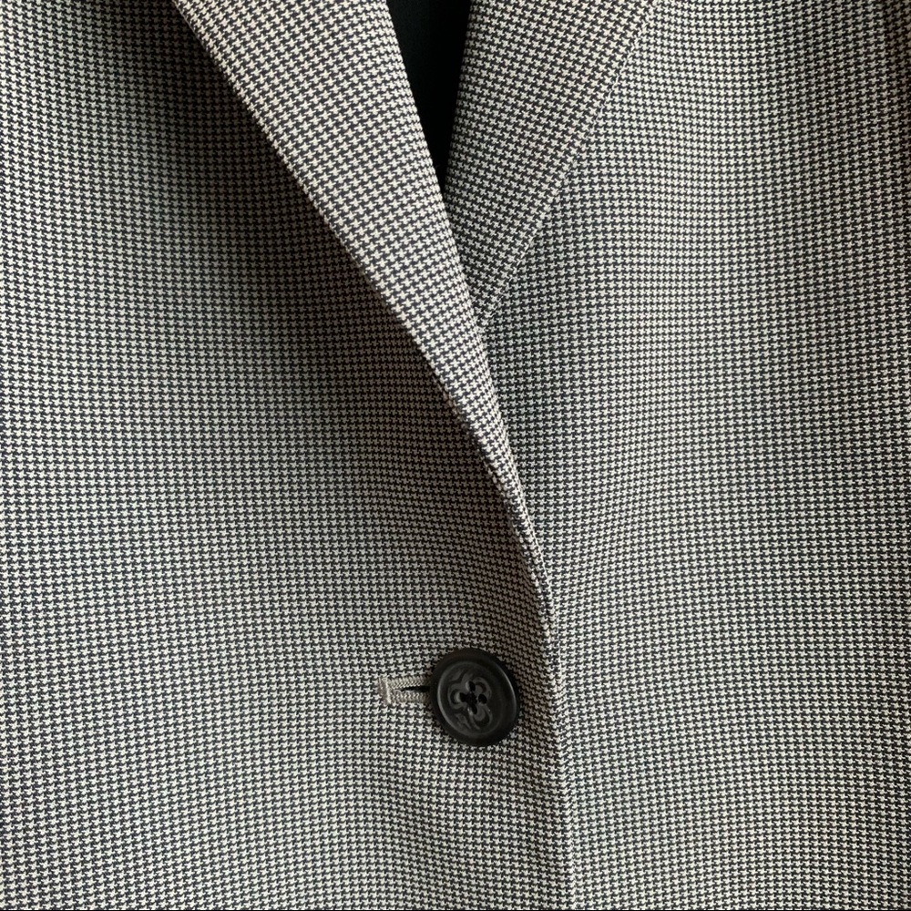 SOLD ON DEPOP - Jones New York Houndstooth One-Button Blazer - Picture 5 of 6
